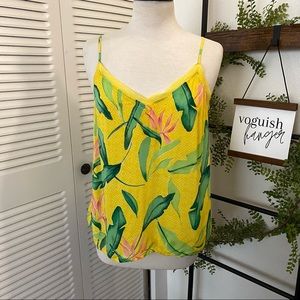 A New Day|M|Yellow Tropical Floral Print V Neck Sleeveless Top
